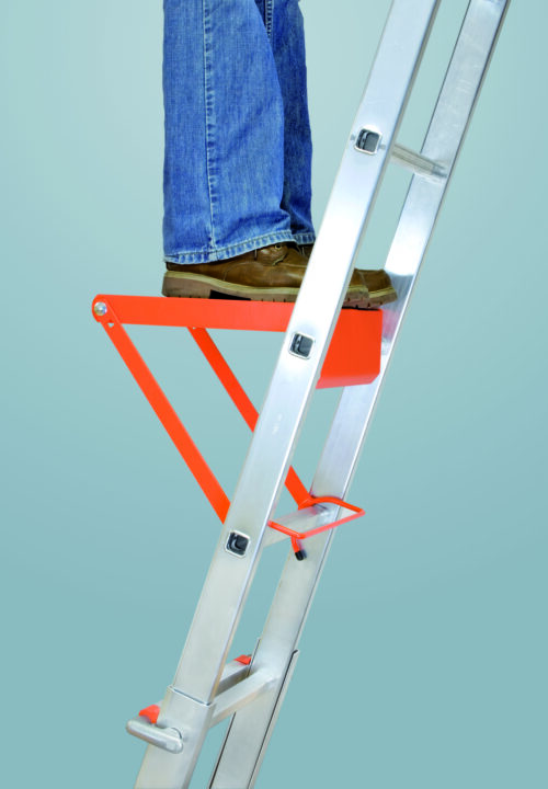 Man working on Waku Telescopic Ladder with hook on Platform.
