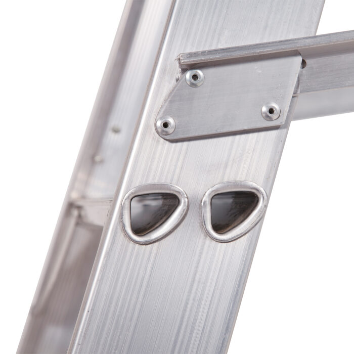 Ladamax ALUMINIUM DOUBLE SIDED STEP LADDERS Swagelock close up