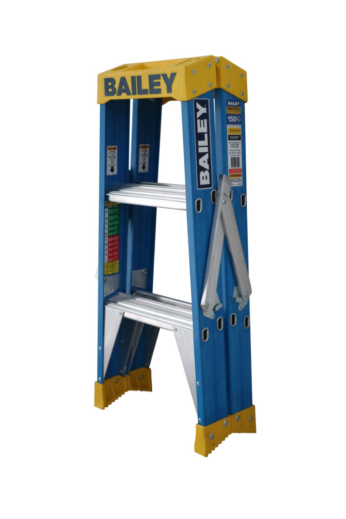 Bailey Professional Punchlock Fibreglass Double Sided Step Ladder 3ft 0.9m FS13977 CLOSED
